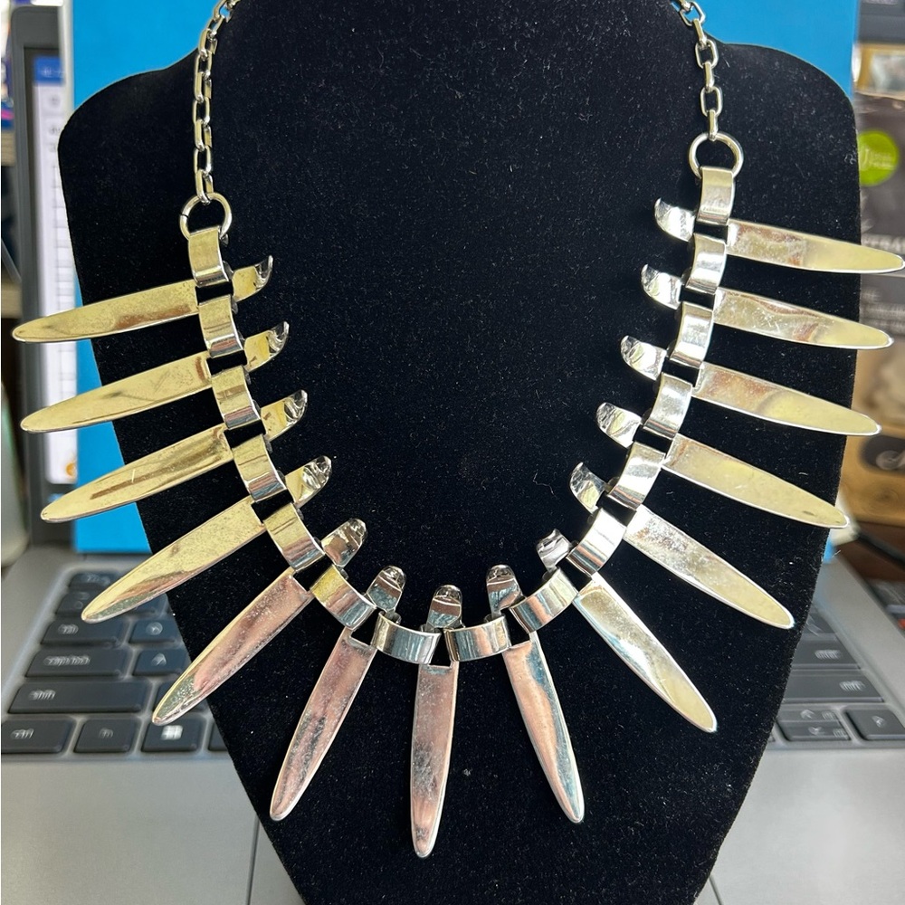 Elegant Silver Necklace